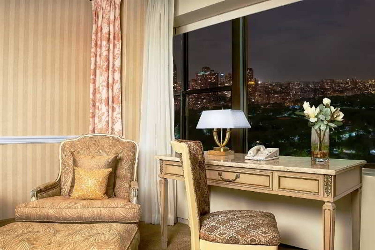 Park Lane Hotel