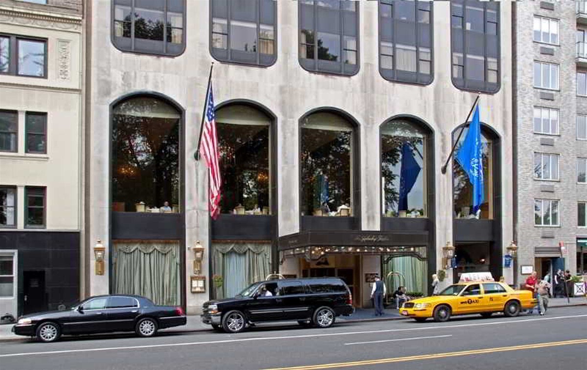 Park Lane Hotel