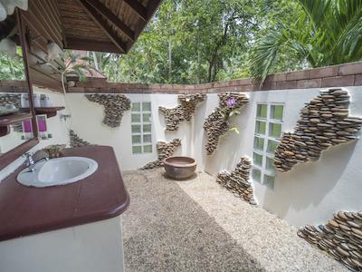 بان مای کتیجز