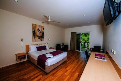 کلوب ترپیکال ریزرت داروین