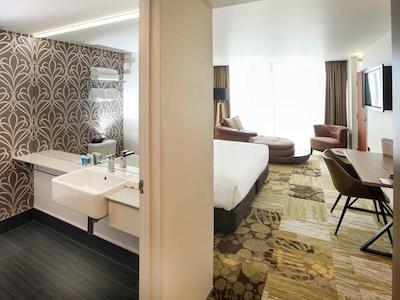 نوتل نو پلیمود هبسُن