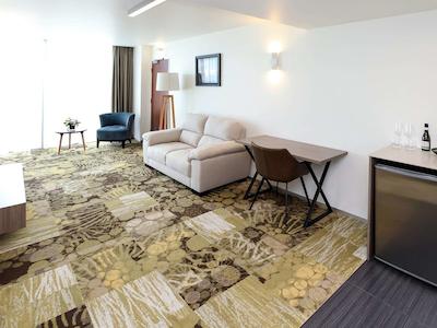 نوتل نو پلیمود هبسُن