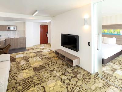 نوتل نو پلیمود هبسُن