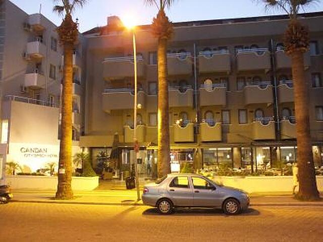 کاندان سیتی بیچ