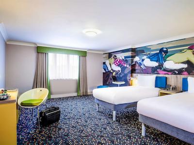 هتل ایبیز استیلز ریدینگ اکسفرد رد