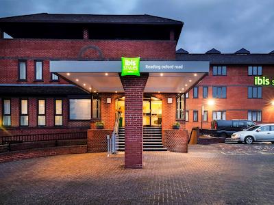 هتل ایبیز استیلز ریدینگ اکسفرد رد