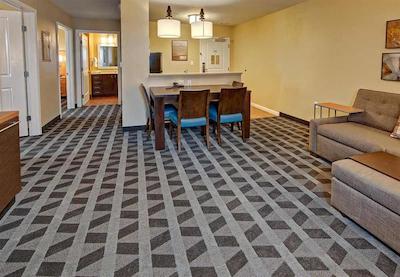 تونپلاس سویتز هاتیسبورگ