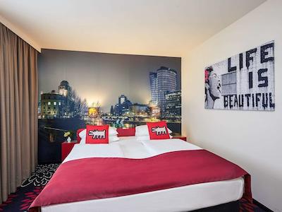 مرکور وین سیتی