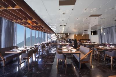 گراند فیستا امریکانا-منتری وال