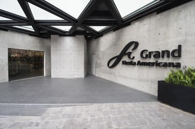 گراند فیستا امریکانا-منتری وال