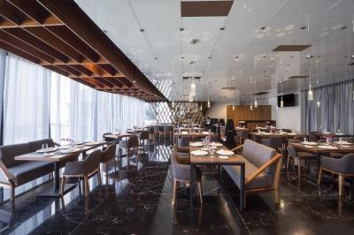 گراند فیستا امریکانا-منتری وال