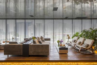 گراند فیستا امریکانا-منتری وال