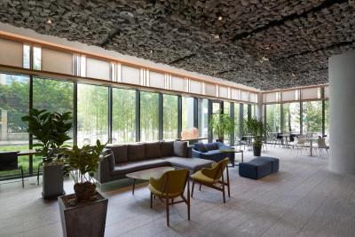 سُتتسو هتل د اسپلیسیر اسئوول میئونگ-دنگ