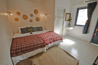 فیلگود@جورنی هاستل