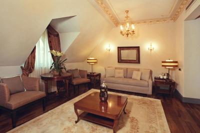 پالازو دنیزتی هتل-اسپشیال کتگوری