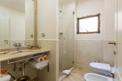 ریال سویت ترینیت دی منتی