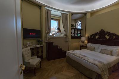 ریال سویت ترینیت دی منتی