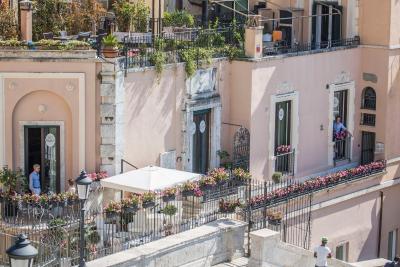 ریال سویت ترینیت دی منتی