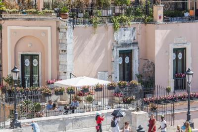 ریال سویت ترینیت دی منتی