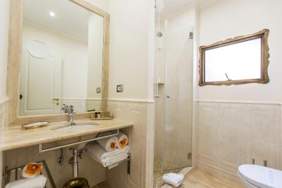 ریال سویت ترینیت دی منتی