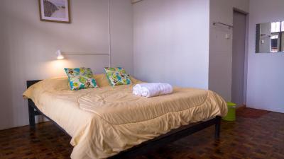 گوتوم هاستل اند رستورانت