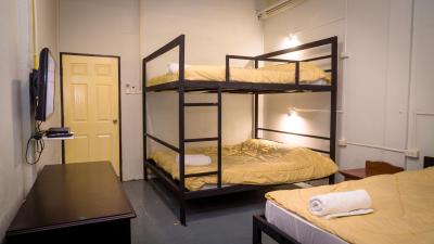 گوتوم هاستل اند رستورانت