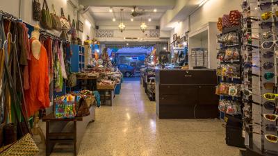 گوتوم هاستل اند رستورانت