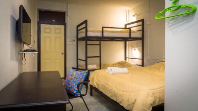 گوتوم هاستل اند رستورانت