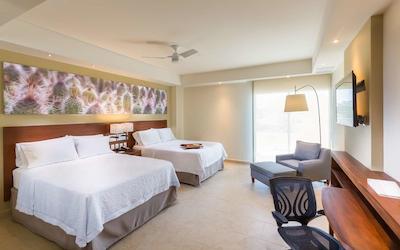 هامپتون این اند سویتز بای هیلتون لز کابز