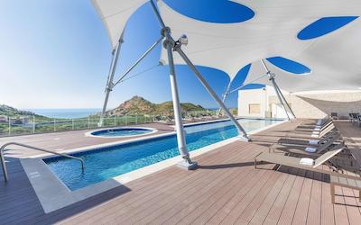 هامپتون این اند سویتز بای هیلتون لز کابز