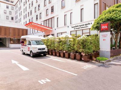 ایبیز بانگکک سوخومویت 4 هتل