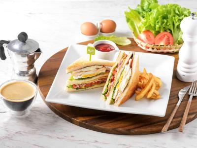 ایبیز بانگکک سوخومویت 4 هتل