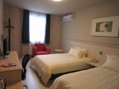 جینجیانگ این بیجینگ کپیتال اینترنشنال ایرپورت