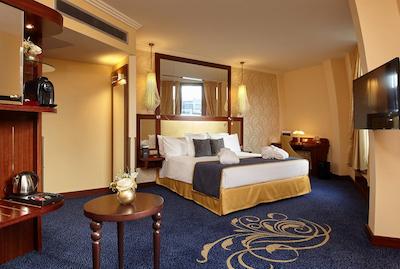 اُکسیدنتال پراها ویلسُن