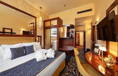 اُکسیدنتال پراها ویلسُن