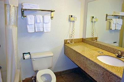 استودیو 6 دالاز-ریچاردسُن/نرد