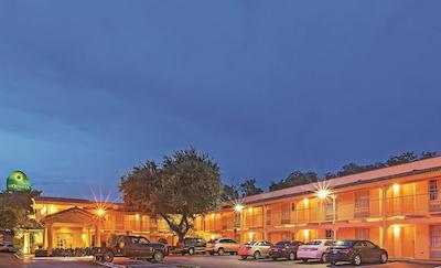 لا کوینتا این دالاز وپتون