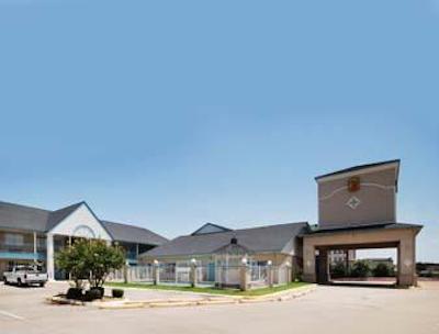 سوپر 8 دالاز