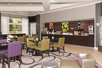 لا کوینتا این اند سویتز دالاز نرد سنترال