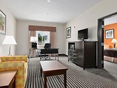 بمنت این اند سویتز دالاز / لو فیلد