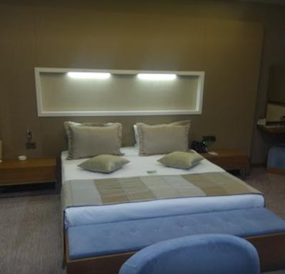 الارا اوتل ماوی شهیر