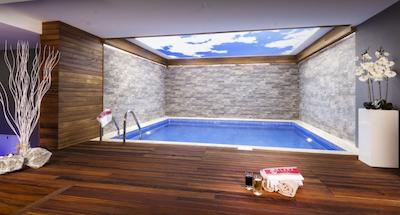 الارا اوتل ماوی شهیر