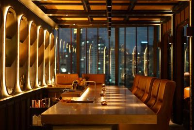 آکیرا تونگلور بانکوک