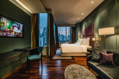 آکیرا تونگلور بانکوک