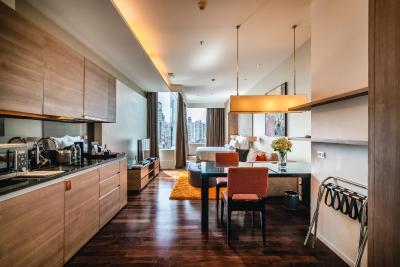 آکیرا تونگلور بانکوک