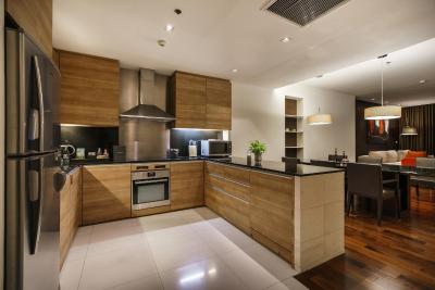 آکیرا تونگلور بانکوک