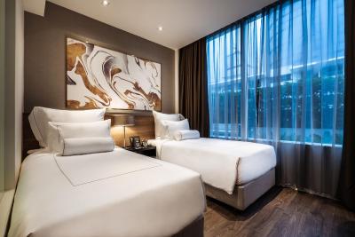 آکیرا تونگلور بانکوک