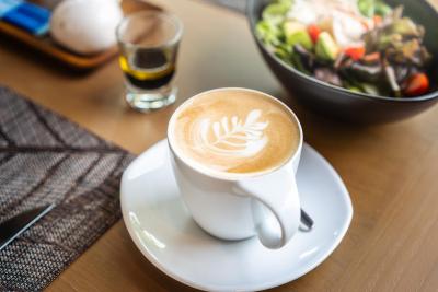 آکیرا تونگلور بانکوک