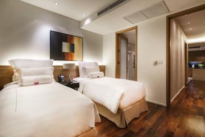 آکیرا تونگلور بانکوک