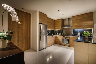 آکیرا تونگلور بانکوک